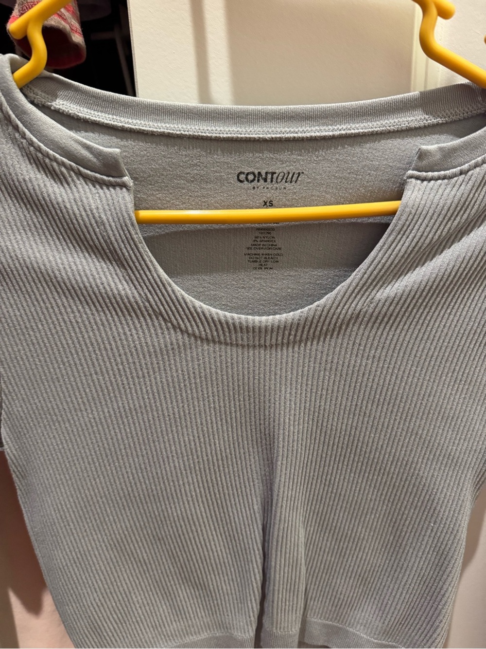 PacSun Light Gray Ribbed Long Sleeve Crop Top - Picture 2 of 3